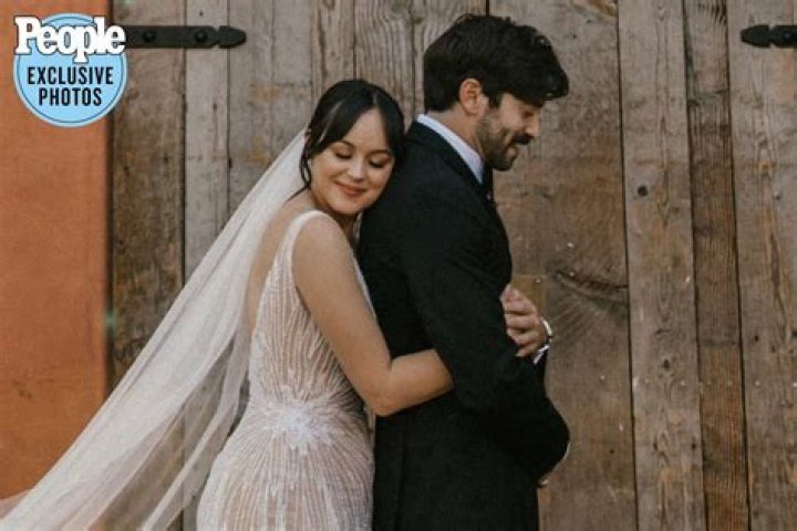 Is Hayley Orrantia Pregnant In The Goldbergs? Her Partner Greg Furman and Engagement Photos