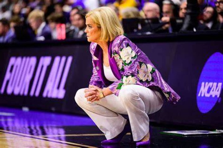 
Kim Mulkey Net Worth 2022 – Salary As Head Coach Of Louisiana State University 